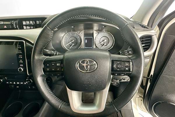 2021 Toyota HILUX SR5 (4x4) GUN126R 4X4