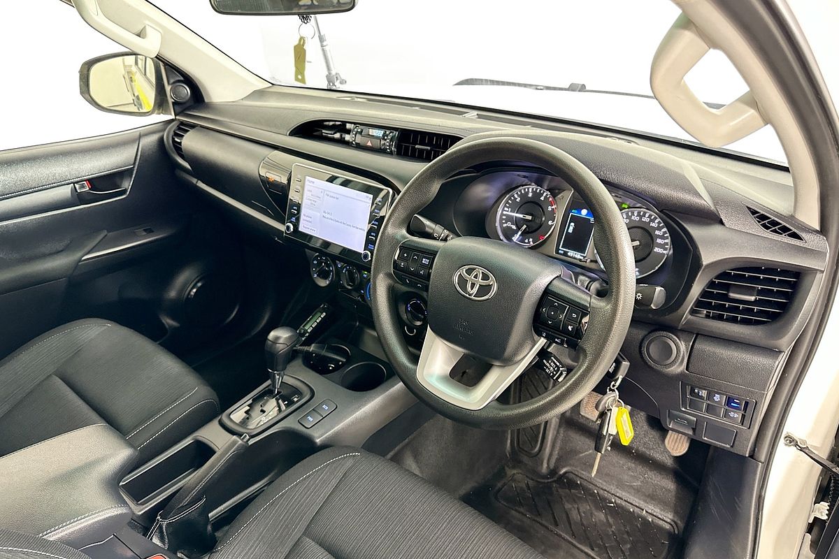 2022 Toyota HILUX SR (4x4) GUN126R 4X4