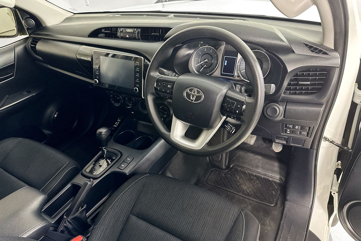 2023 Toyota HILUX SR (4x4) GUN126R 4X4
