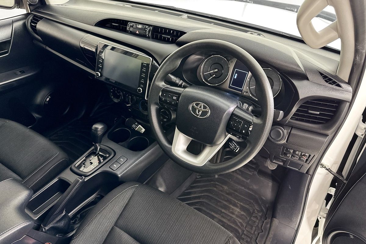 2023 Toyota HILUX SR (4x4) GUN126R 4X4