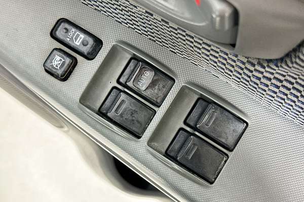 2011 Toyota HILUX SR KUN16R MY12 REAR WHEEL DRIVE