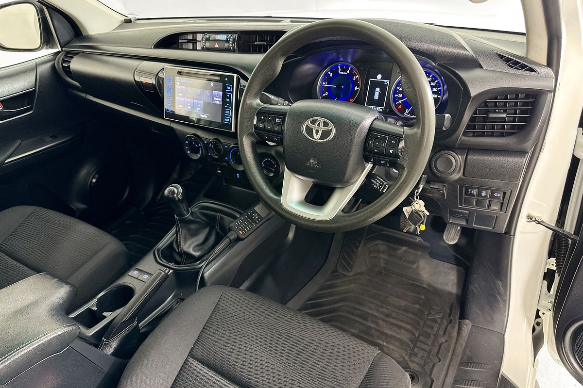 2019 Toyota HILUX SR (4x4) GUN126R MY19 4X4