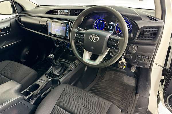 2019 Toyota HILUX SR (4x4) GUN126R MY19 4X4