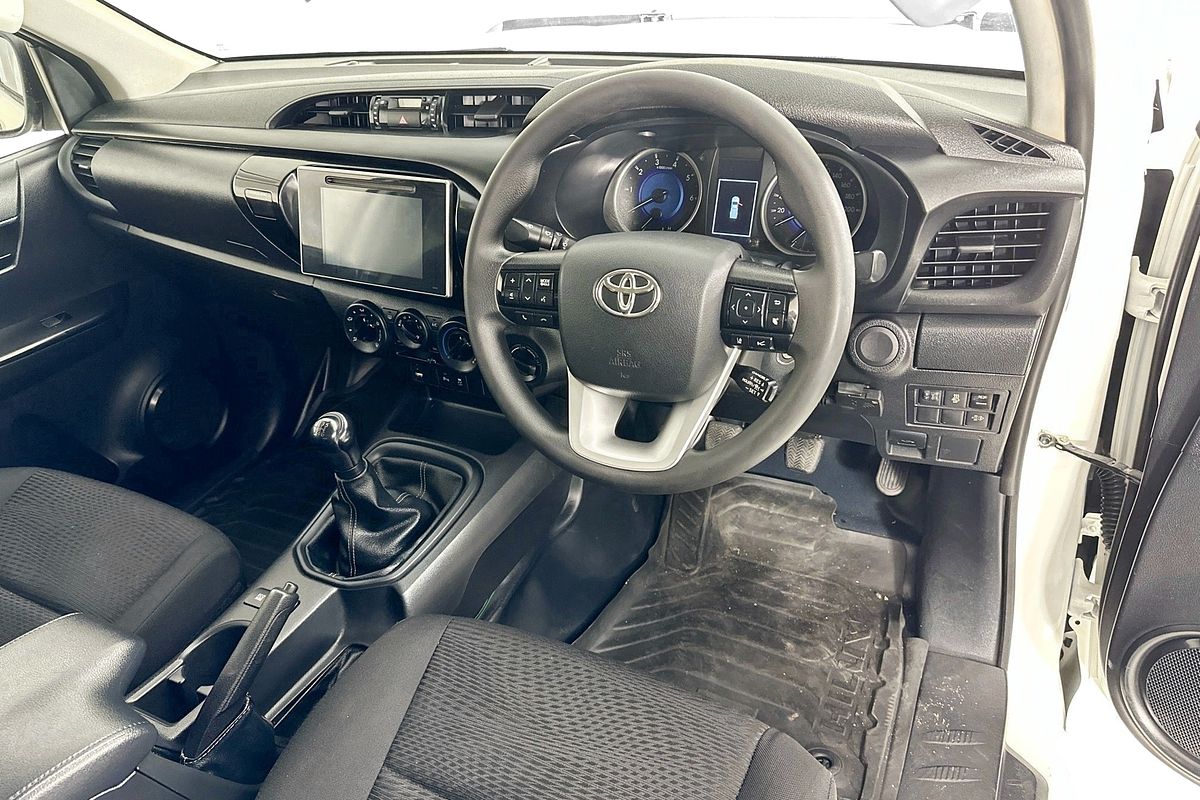 2019 Toyota HILUX SR (4x4) GUN126R MY19 4X4
