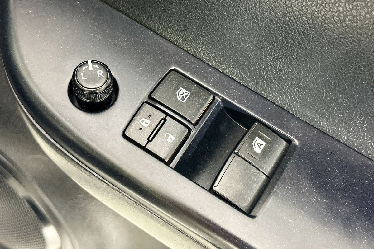 2021 Toyota HILUX SR (4x4) GUN126R 4X4