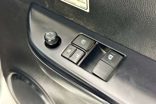 2021 Toyota HILUX SR (4x4) GUN126R 4X4