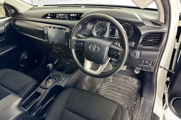 2023 Toyota HILUX SR (4x4) GUN126R 4X4