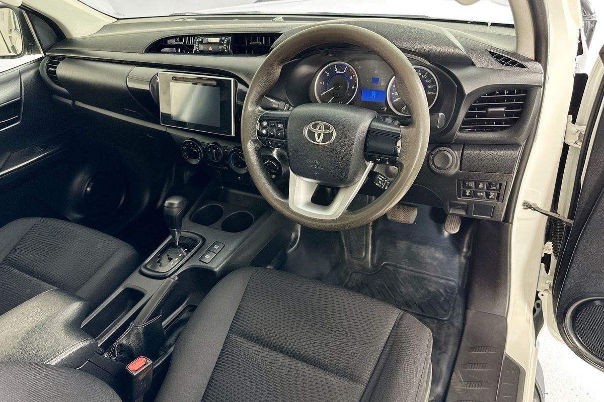 2018 Toyota HILUX SR (4x4) GUN126R MY17 4X4