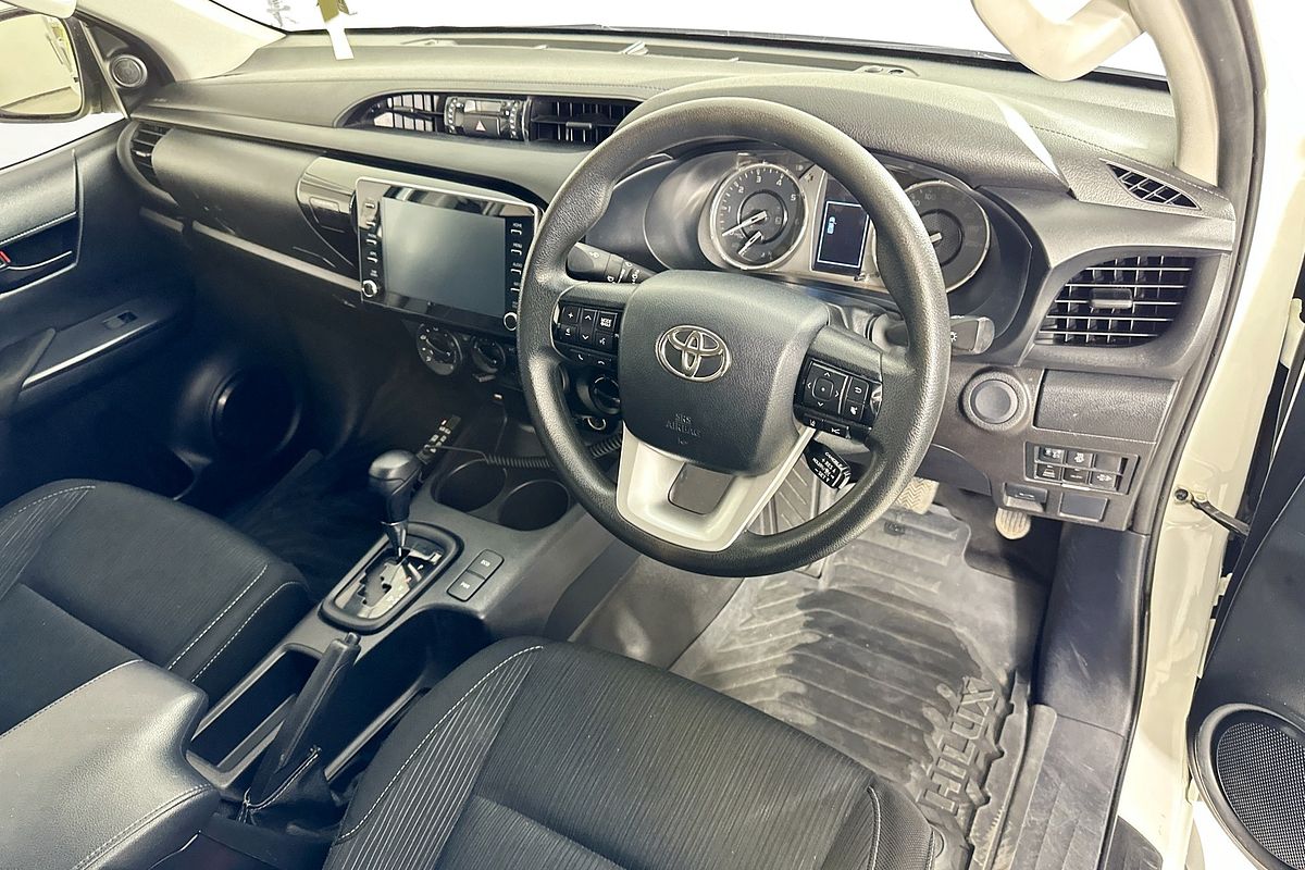 2023 Toyota HILUX SR (4x4) GUN126R 4X4