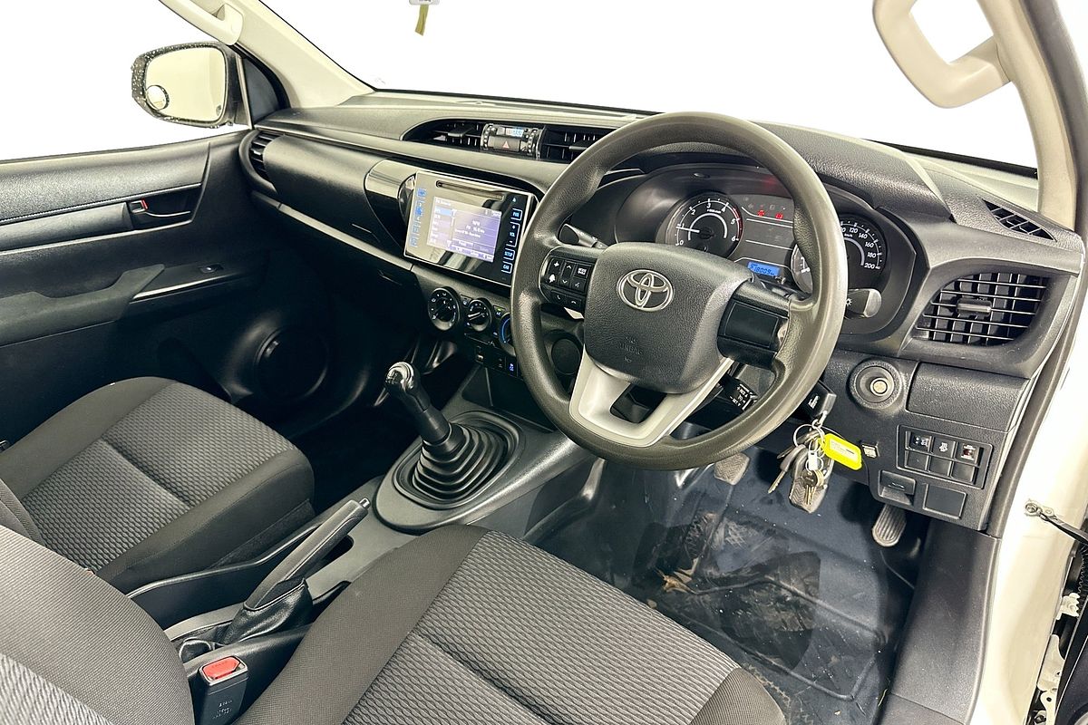 2016 Toyota Hilux WORKMATE GUN122R REAR WHEEL DRIVE