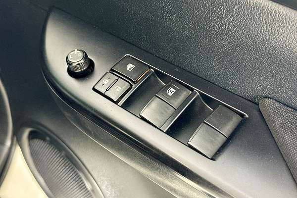 2020 Toyota HILUX SR (4x4) GUN126R MY19 UPGRADE 4X4