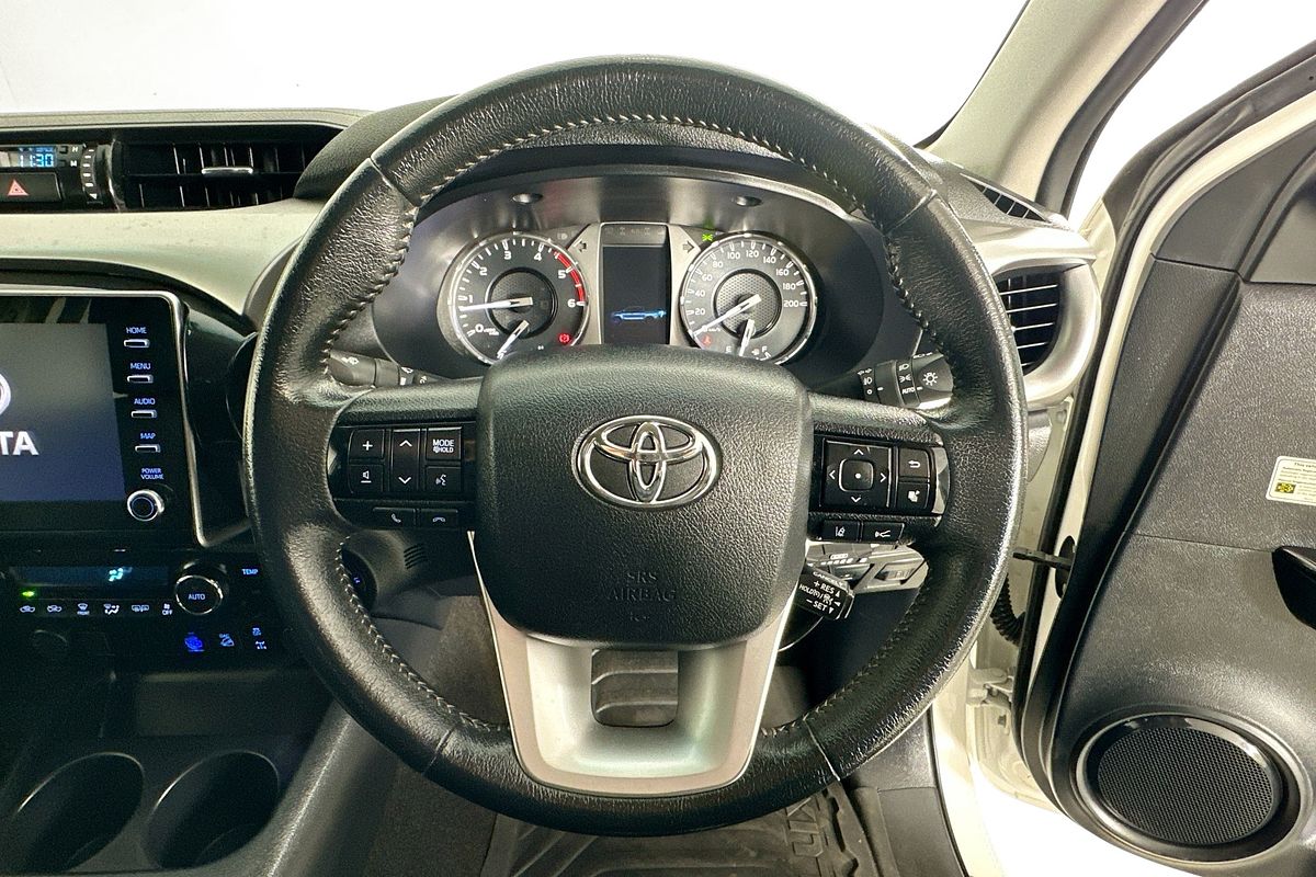 2021 Toyota HILUX SR5 (4x4) GUN126R FACELIFT 4X4