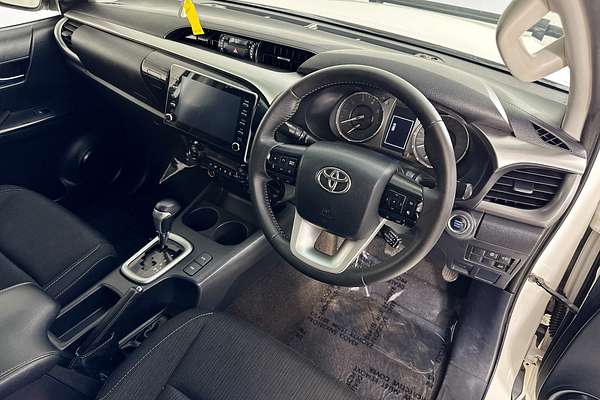 2021 Toyota HILUX SR5 (4x4) GUN126R 4X4