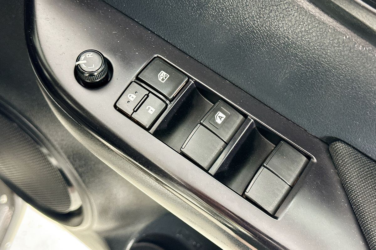 2021 Toyota HILUX SR (4x4) GUN126R 4X4