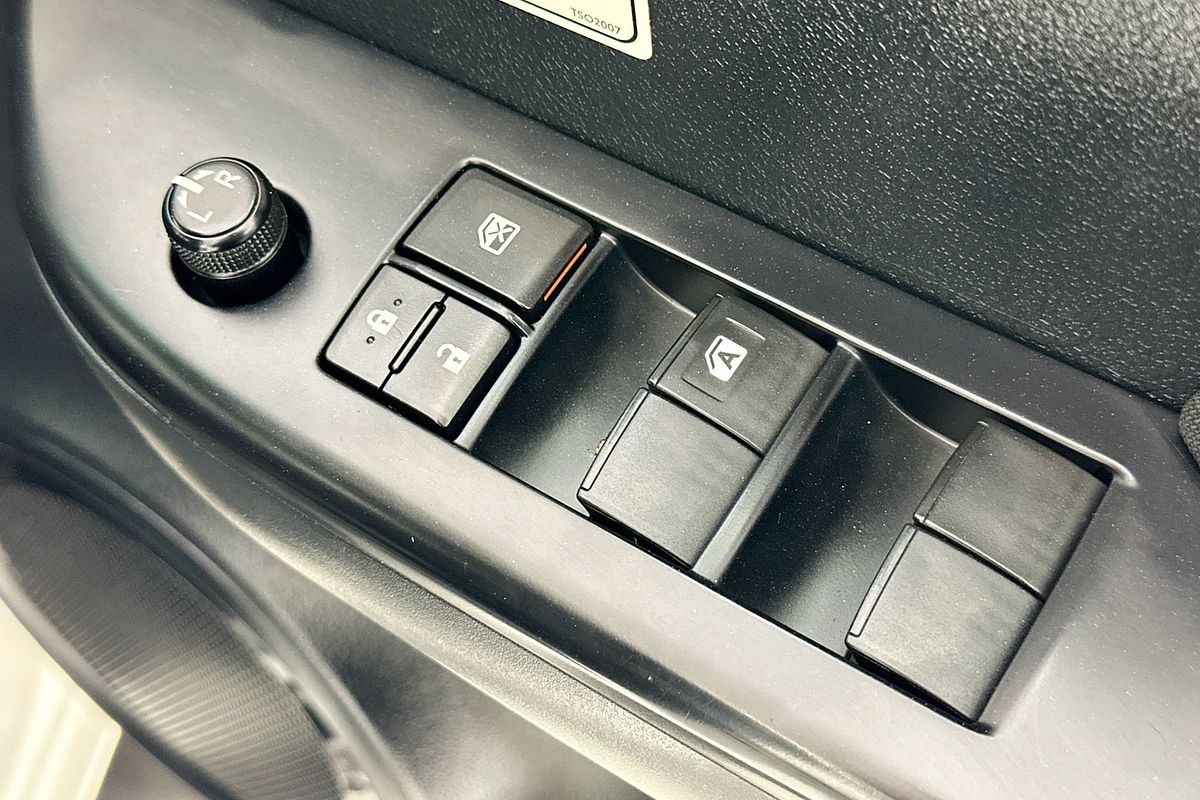 2021 Toyota HILUX SR (4x4) GUN126R 4X4