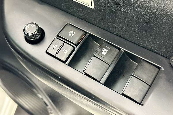 2021 Toyota HILUX SR (4x4) GUN126R 4X4