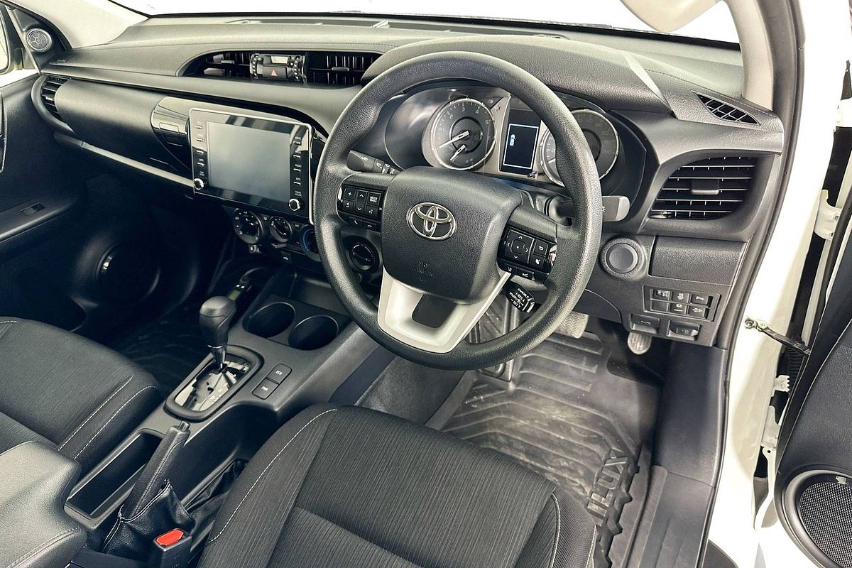 2024 Toyota HILUX SR (4x4) GUN126R 4X4