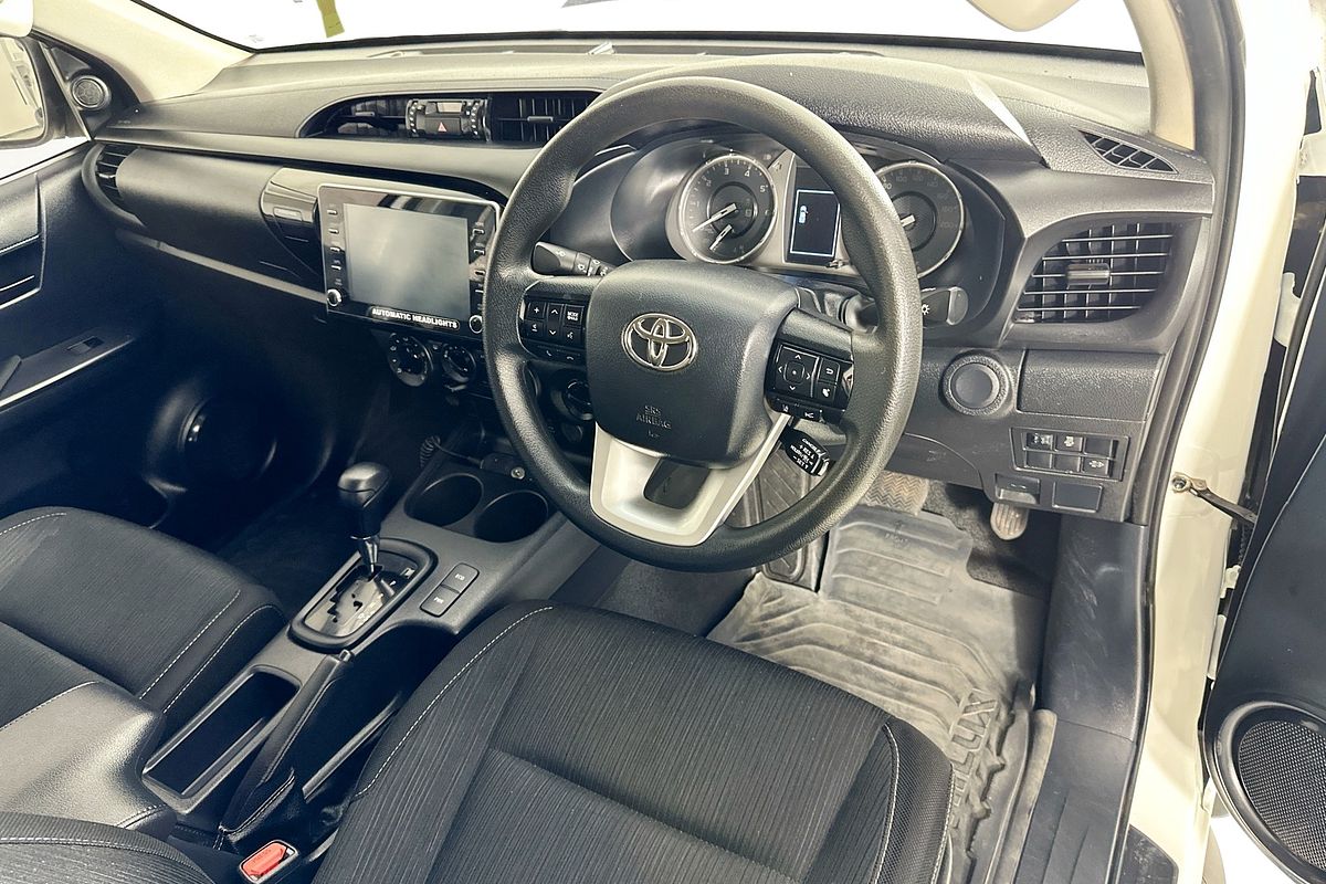 2022 Toyota HILUX SR (4x4) GUN126R 4X4
