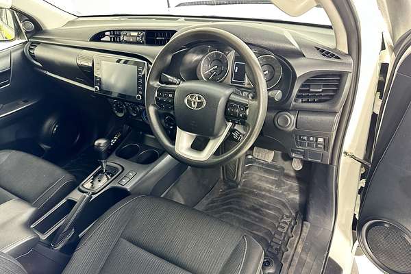 2022 Toyota HILUX SR (4x4) GUN126R 4X4