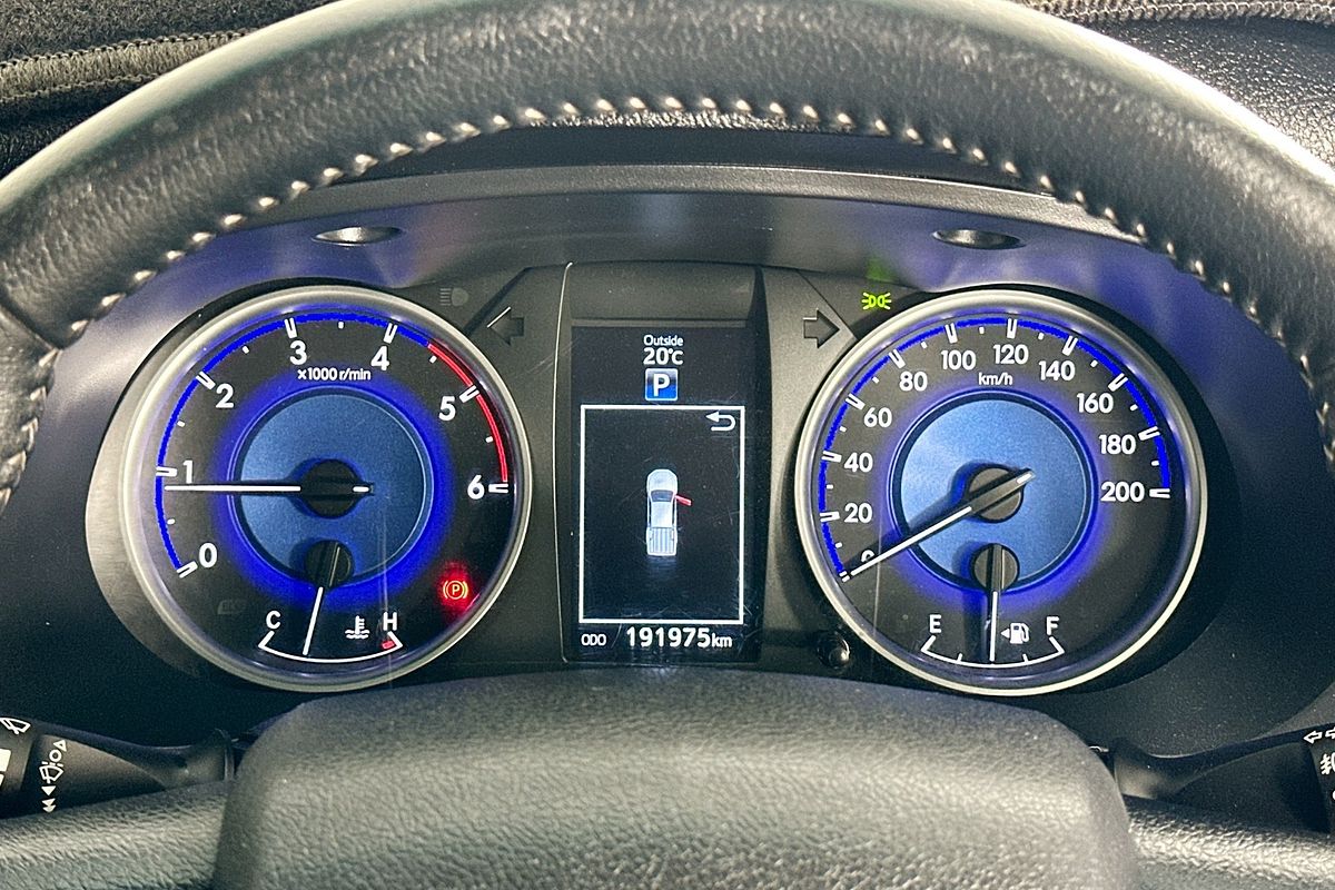 2017 Toyota HILUX SR5 (4x4) GUN126R 4X4