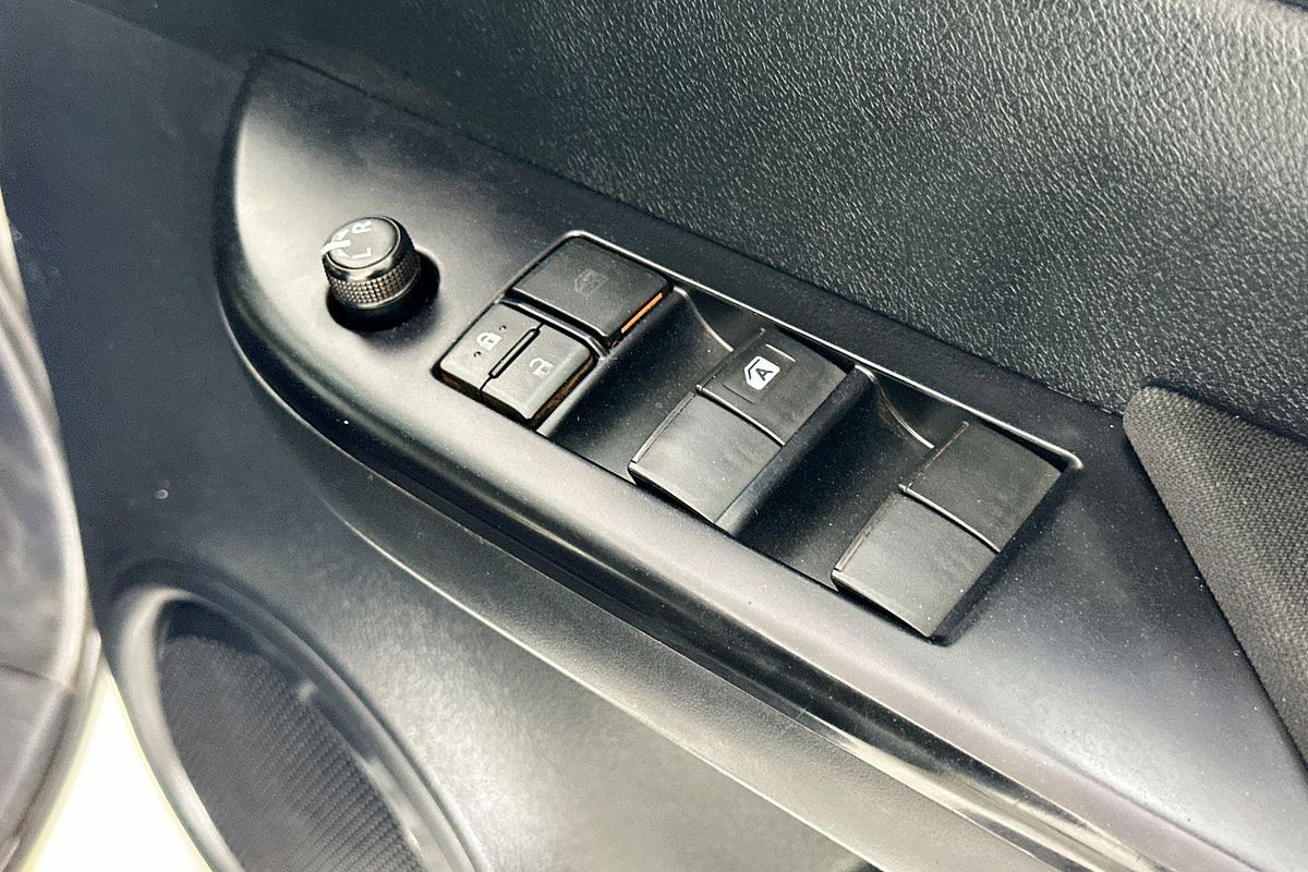 2021 Toyota HILUX SR (4x4) GUN126R 4X4