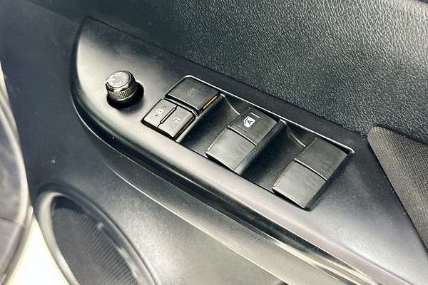 2021 Toyota HILUX SR (4x4) GUN126R 4X4