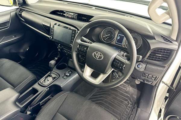 2024 Toyota HILUX SR 48V (4x4) GUN126R 4X4