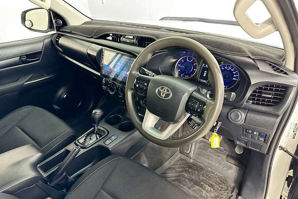 2019 Toyota HILUX SR (4x4) GUN126R MY19 4X4