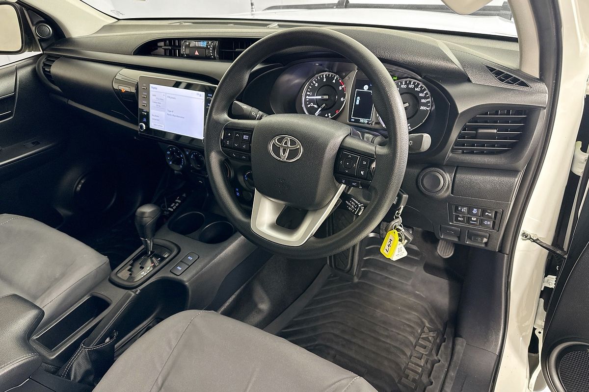 2025 Toyota HILUX SR (4x4) STEEL WHEELS GUN126R RC 4X4