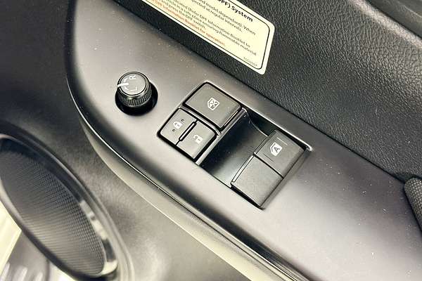 2021 Toyota HILUX SR (4x4) GUN126R 4X4