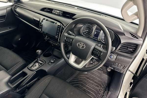 2024 Toyota HILUX SR 48V (4x4) GUN126R 4X4