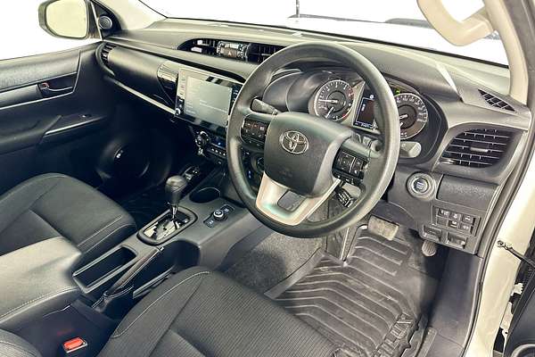2024 Toyota HILUX SR 48V (4x4) GUN126R 4X4