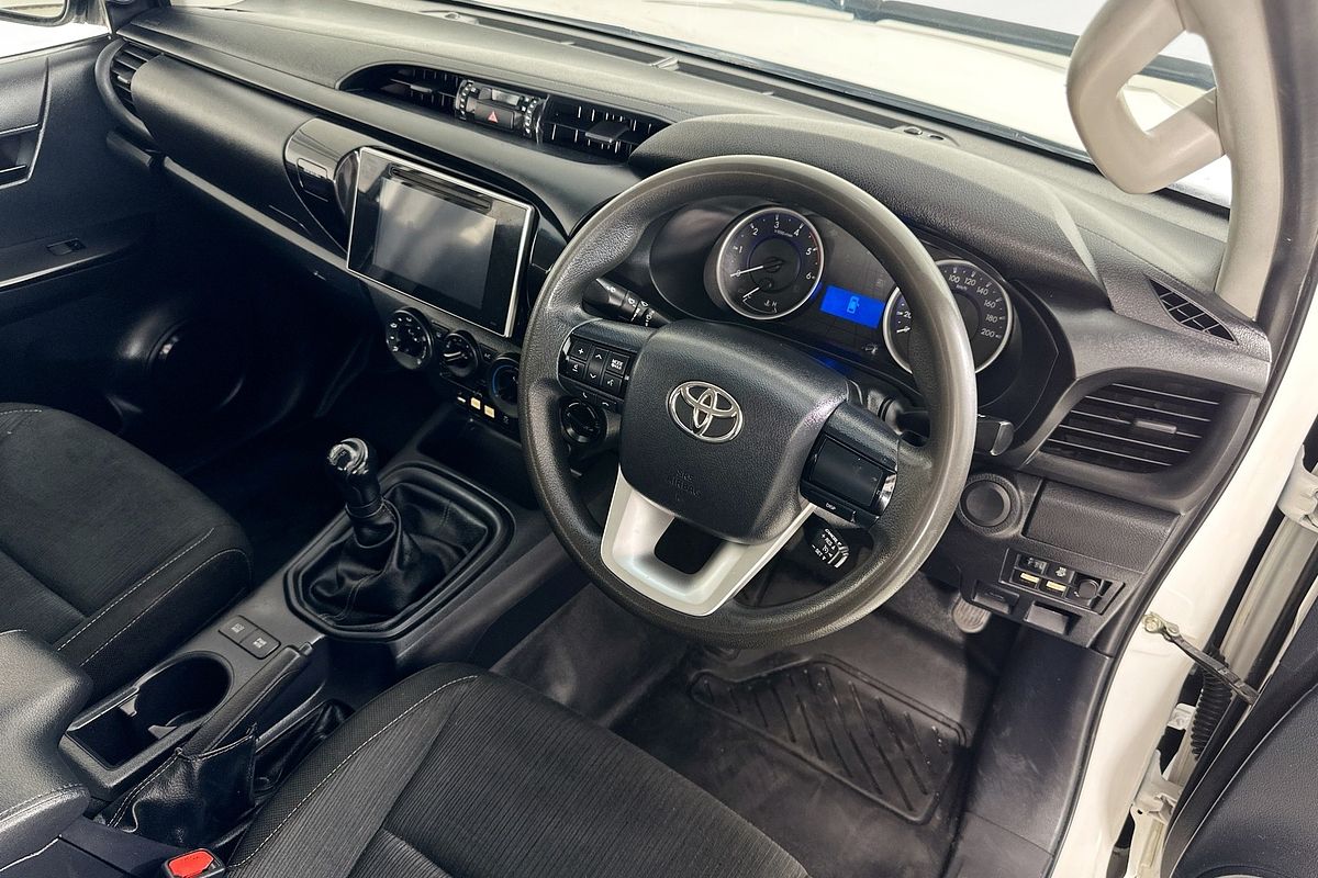 2018 Toyota HILUX SR (4x4) GUN126R MY19 4X4
