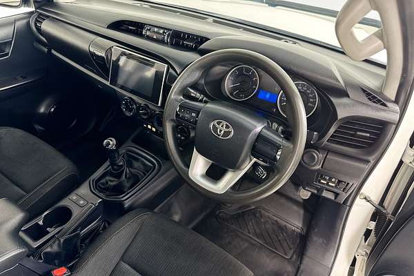 2018 Toyota HILUX SR (4x4) GUN126R MY19 4X4
