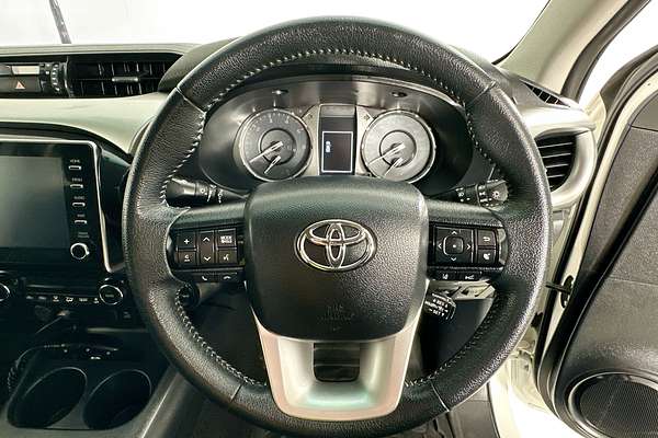 2021 Toyota HILUX SR5 (4x4) GUN126R FACELIFT 4X4