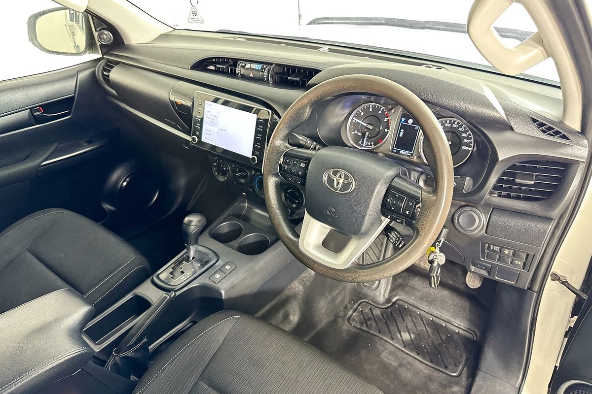 2021 Toyota HILUX SR (4x4) GUN126R 4X4