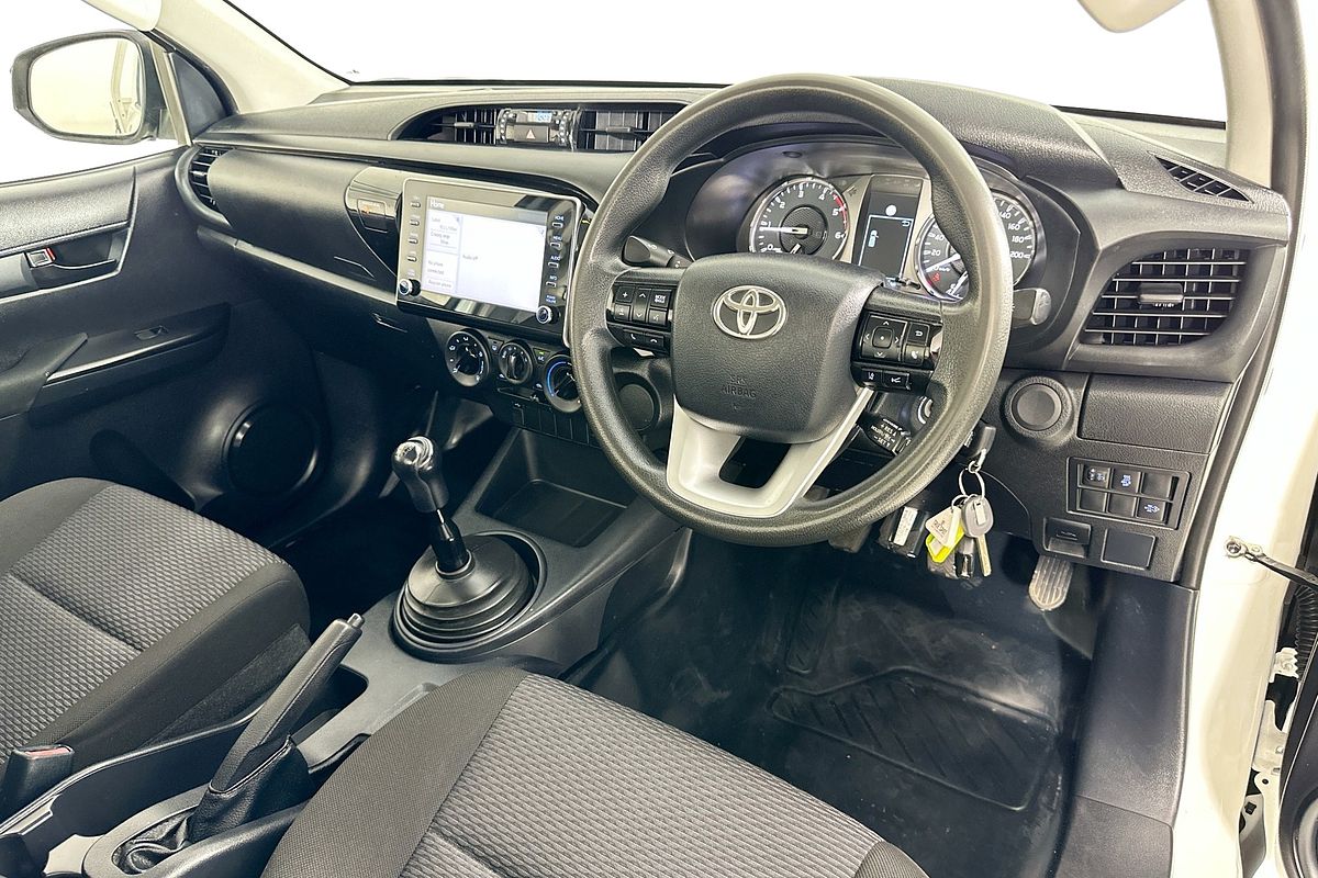 2020 Toyota HILUX WORKMATE HI-RIDER GUN135R FACELIFT 4x2