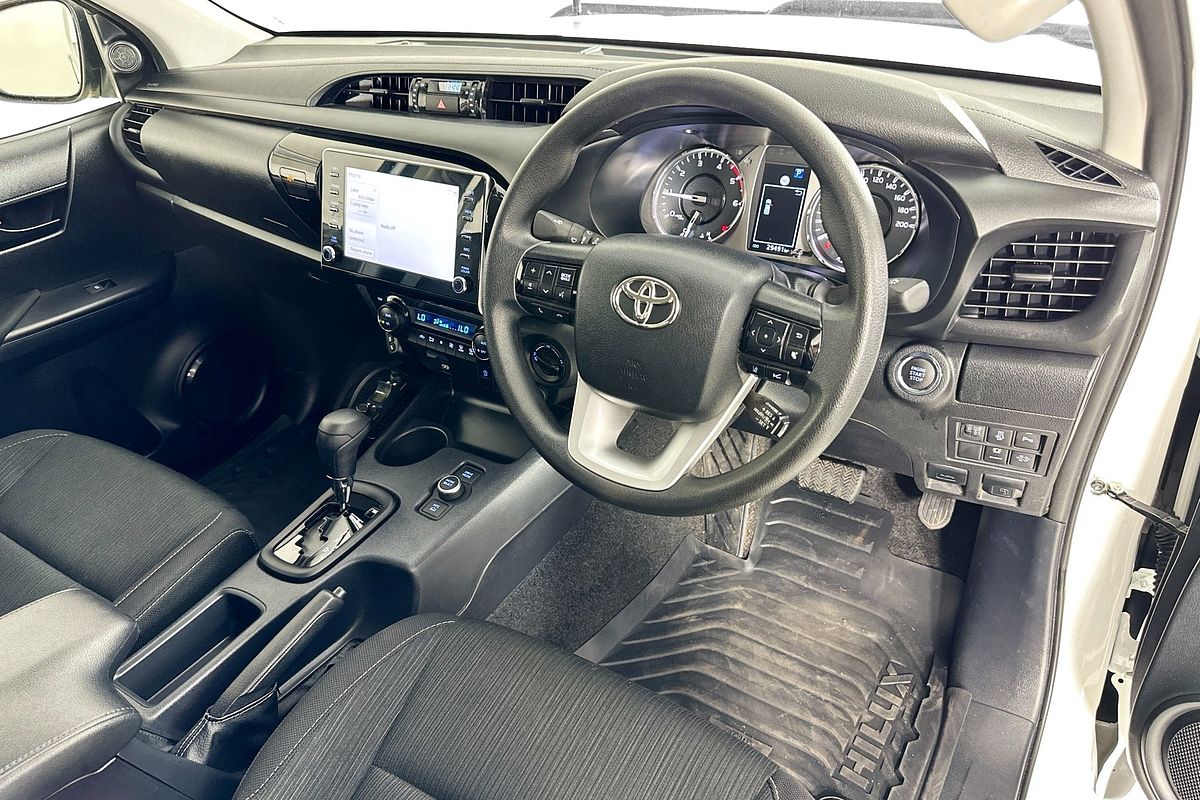 2025 Toyota HILUX SR 48V (4x4) GUN126R RC 4X4