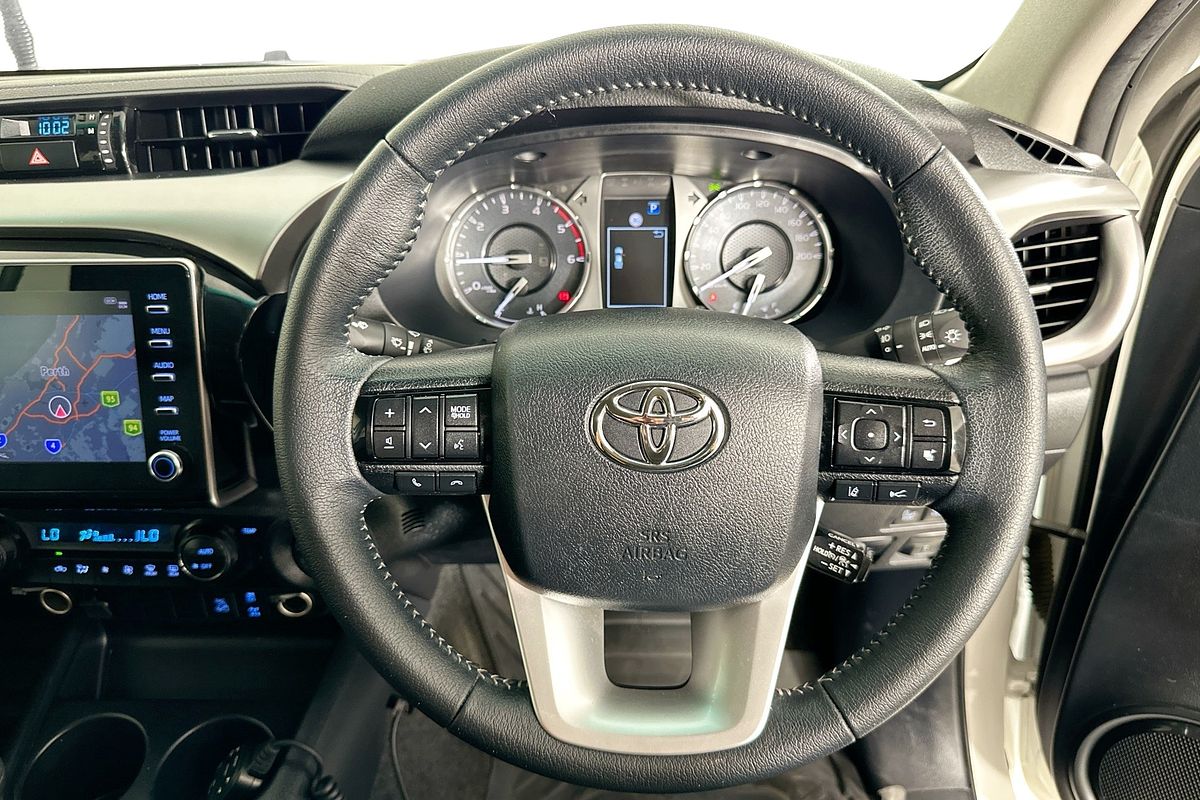 2022 Toyota HILUX SR5 (4x4) GUN126R 4X4