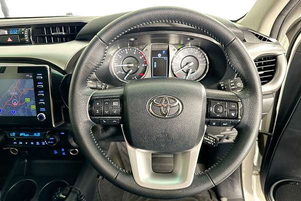 2022 Toyota HILUX SR5 (4x4) GUN126R 4X4
