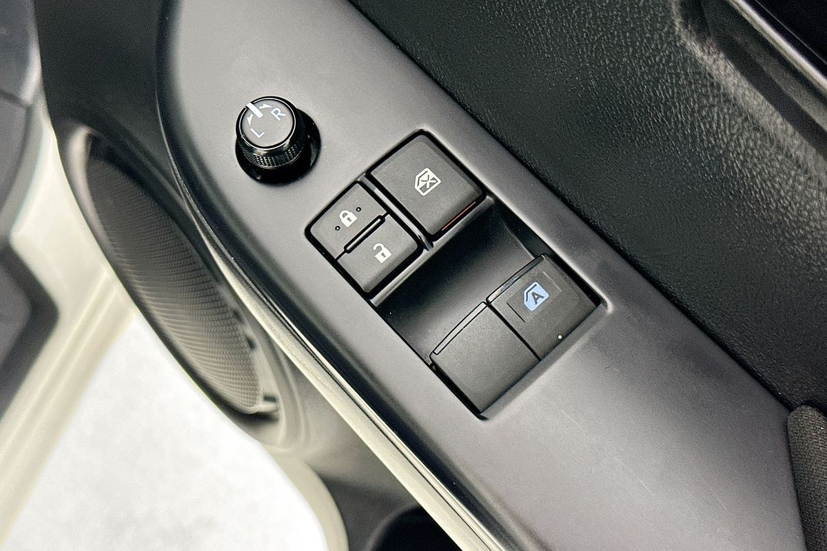 2023 Toyota HILUX WORKMATE (4x2) TGN121R 4x2