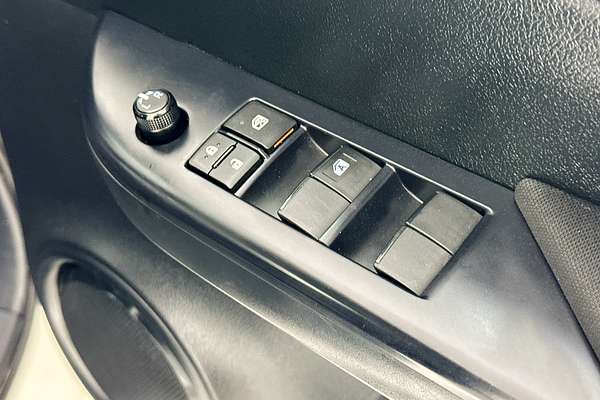 2023 Toyota HILUX SR (4x4) GUN126R 4X4