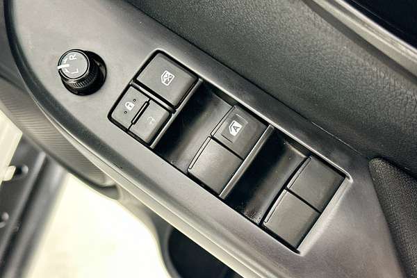 2020 Toyota HILUX SR (4x4) GUN126R MY19 UPGRADE 4X4