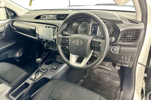 2024 Toyota HILUX SR 48V (4x4) GUN126R 4X4