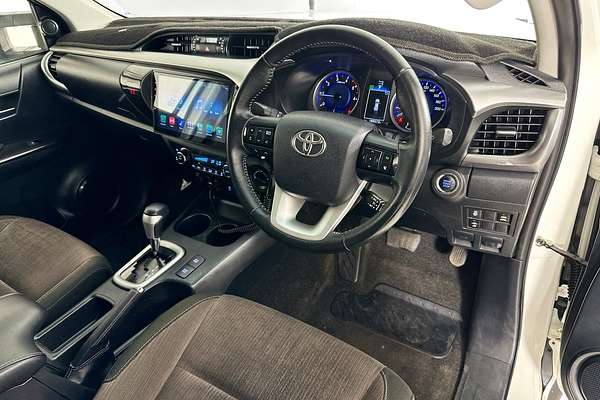 2018 Toyota HILUX SR5 (4x4) GUN126R MY17 4X4