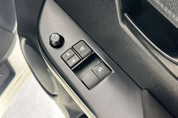 2021 Toyota HILUX WORKMATE (4x2) TGN121R 4x2