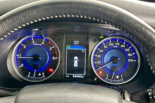 2017 Toyota HILUX SR5 (4x4) GUN126R 4X4