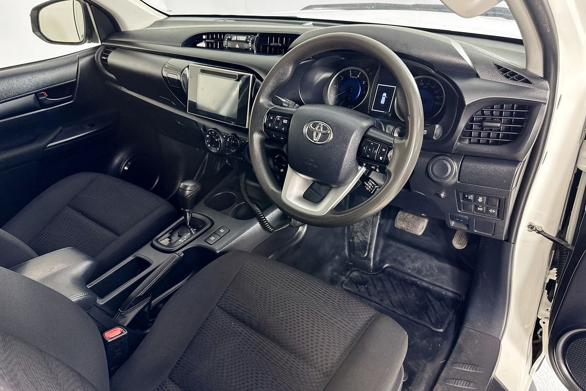 2019 Toyota HILUX SR (4x4) GUN126R MY19 4X4