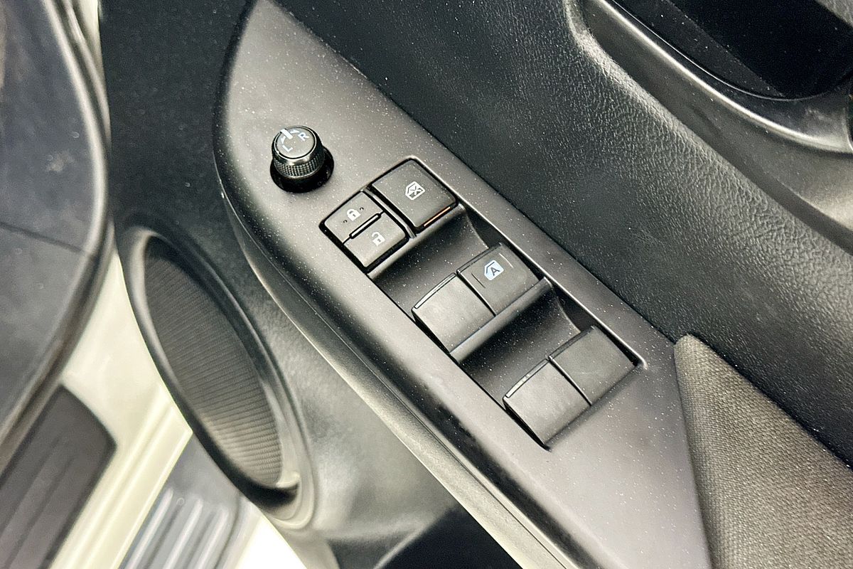 2020 Toyota HILUX SR (4x4) GUN126R MY19 UPGRADE 4X4