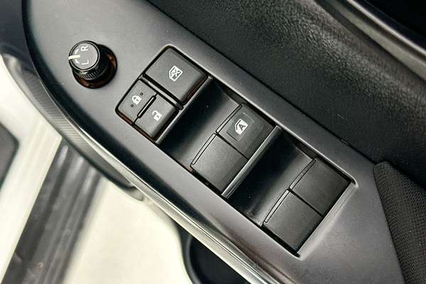 2021 Toyota HILUX SR (4x4) GUN126R 4X4